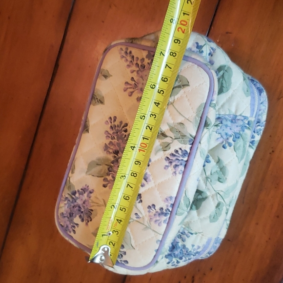 💥HOST PICK💥SMALL FABRIC COSMETIC TRAIN CASE - Picture 2 of 8